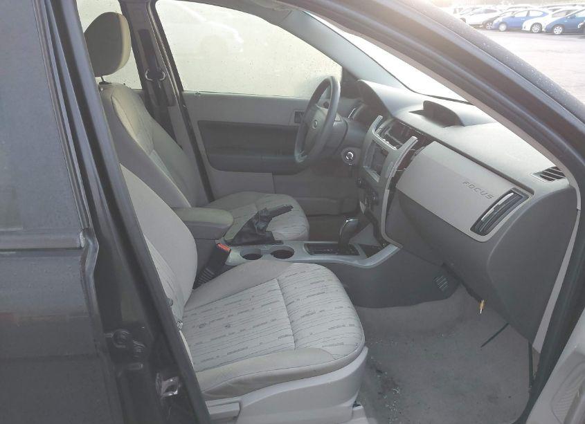 Photo 5 of 2008 Ford Focus SE/SES (VIN 1FAHP35N88W147010)