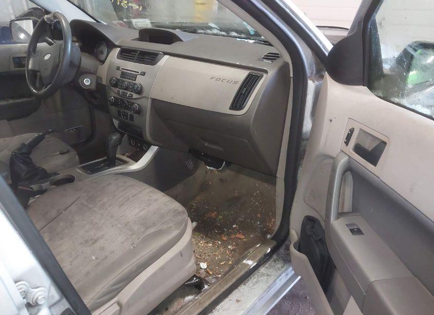 Photo 5 of 2008 Ford Focus SE/SES (VIN 1FAHP35N88W191976)