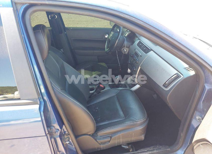 Photo 5 of 2008 Ford Focus SE/SES (VIN 1FAHP35N88W254266)