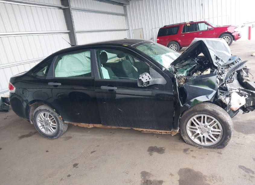 Photo 13 of 2008 Ford Focus SE/SES (VIN 1FAHP35N88W257832)