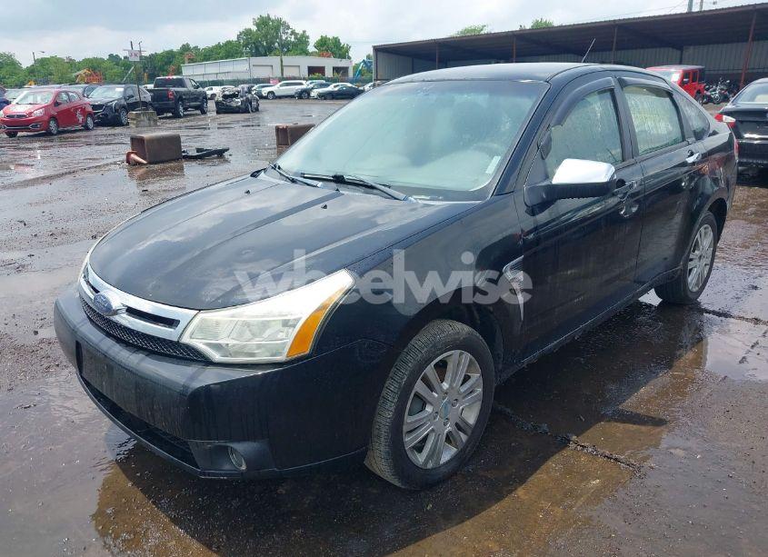 Photo 2 of 2008 Ford Focus SE/SES (VIN 1FAHP35N88W265753)
