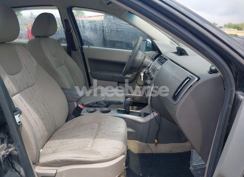 Photo 5 of 2008 Ford Focus SE/SES (VIN 1FAHP35N88W265753)