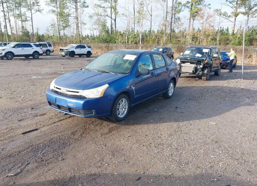 Photo 2 of 2008 Ford Focus SE/SES (VIN 1FAHP35N88W280141)