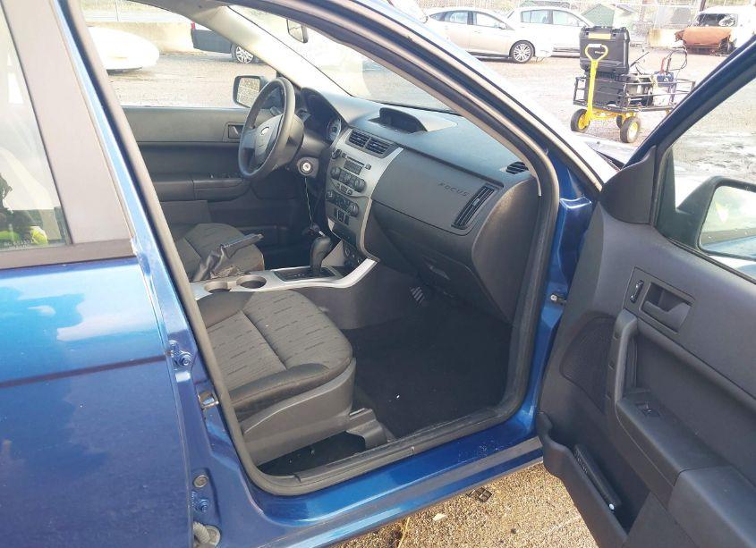 Photo 5 of 2008 Ford Focus SE/SES (VIN 1FAHP35N88W280141)