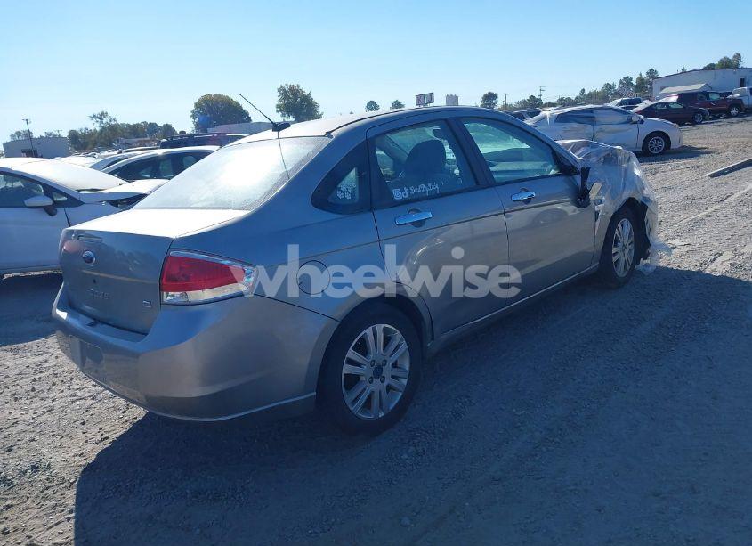 Photo 4 of 2008 Ford Focus SE/SES (VIN 1FAHP35N88W300243)