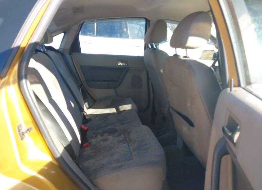 Photo 8 of 2009 Ford Focus SE (VIN 1FAHP35N89W115658)