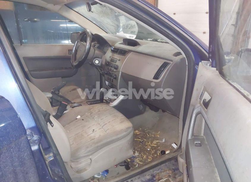 Photo 5 of 2009 Ford Focus SE (VIN 1FAHP35N89W165167)