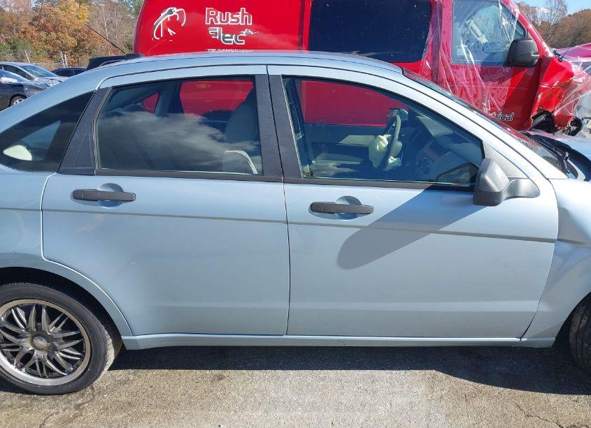 Photo 13 of 2009 Ford Focus SE (VIN 1FAHP35N89W167176)