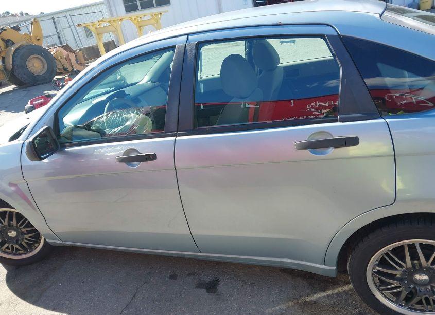 Photo 14 of 2009 Ford Focus SE (VIN 1FAHP35N89W167176)