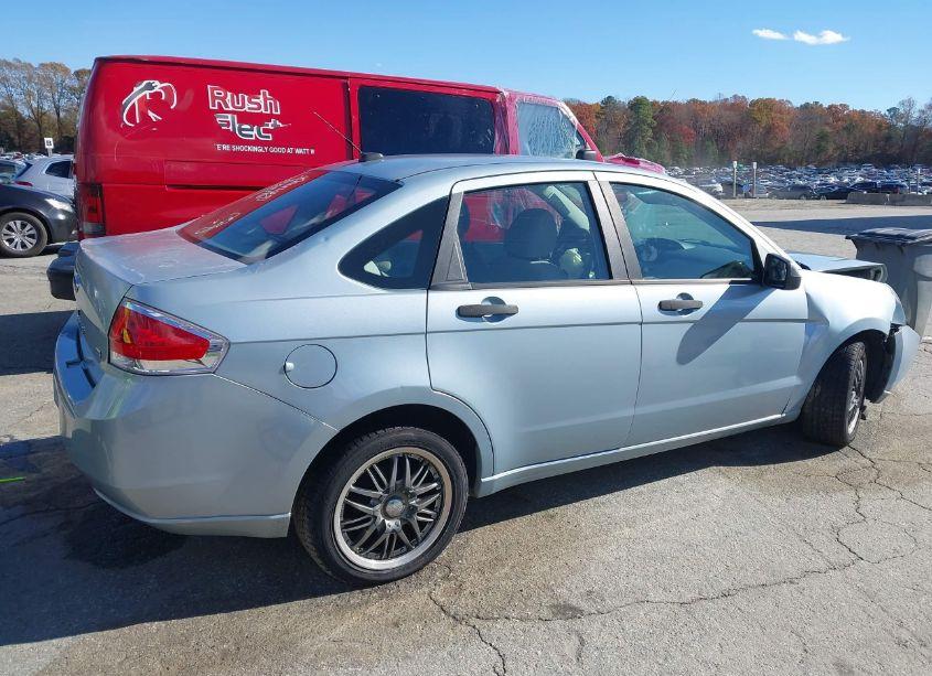 Photo 4 of 2009 Ford Focus SE (VIN 1FAHP35N89W167176)