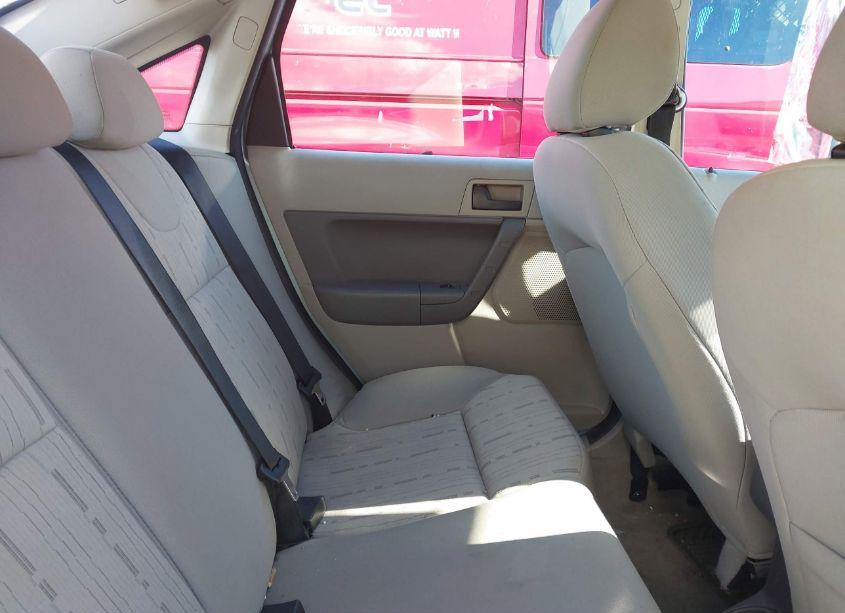 Photo 8 of 2009 Ford Focus SE (VIN 1FAHP35N89W167176)