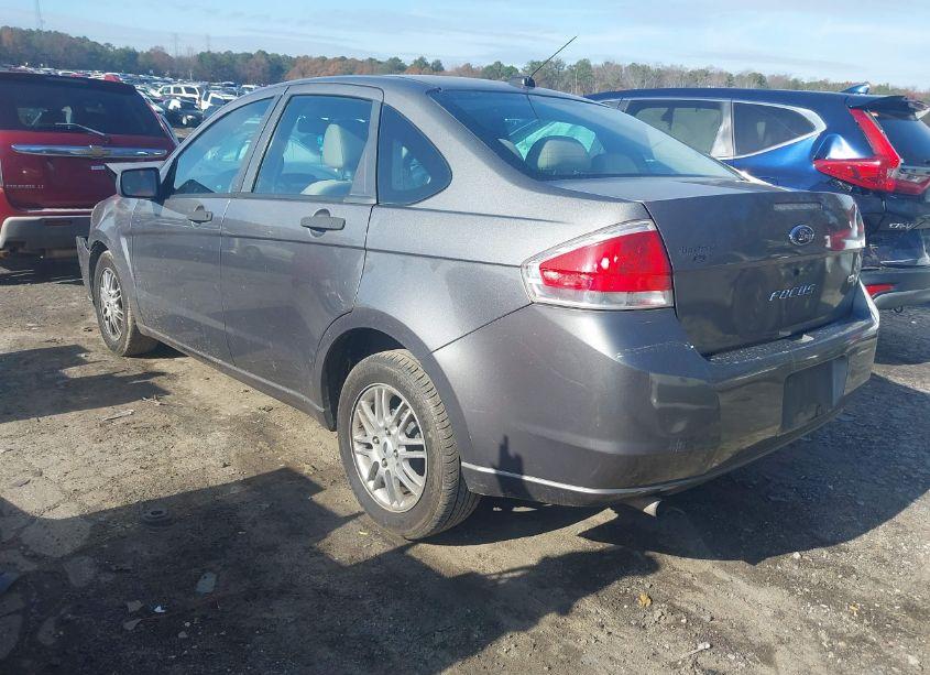 Photo 3 of 2009 Ford Focus SE (VIN 1FAHP35N89W190571)