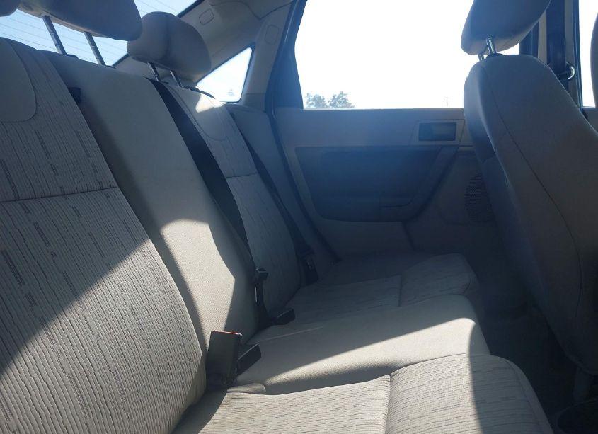 Photo 8 of 2009 Ford Focus SE (VIN 1FAHP35N89W190571)