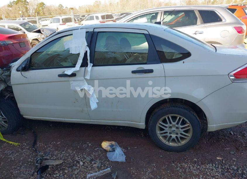 Photo 14 of 2009 Ford Focus SE (VIN 1FAHP35N89W193423)