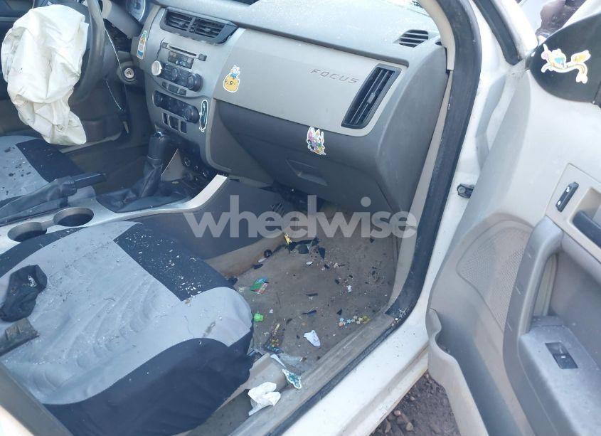 Photo 5 of 2009 Ford Focus SE (VIN 1FAHP35N89W193423)