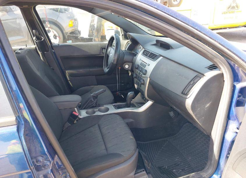 Photo 5 of 2009 Ford Focus SE (VIN 1FAHP35N89W231894)