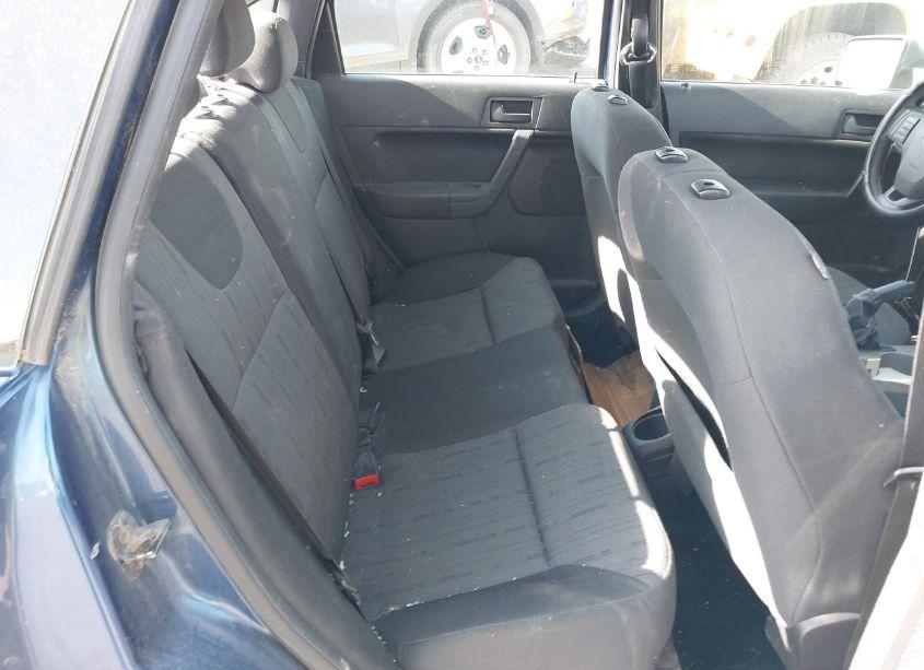 Photo 8 of 2009 Ford Focus SE (VIN 1FAHP35N89W231894)