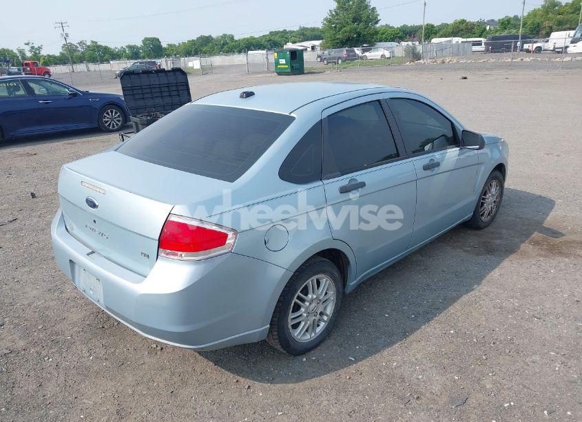 Photo 4 of 2009 Ford Focus SE (VIN 1FAHP35N89W241163)