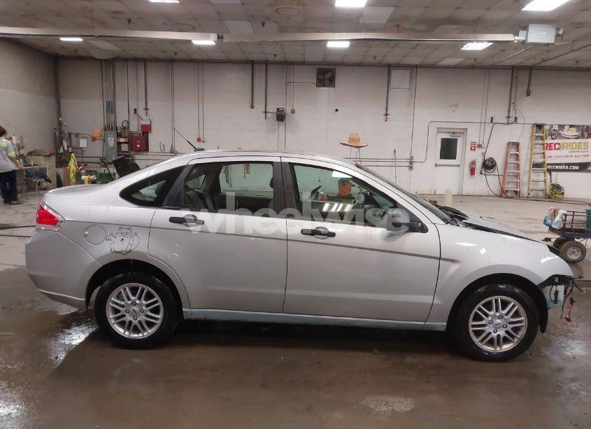 Photo 14 of 2009 Ford Focus SE (VIN 1FAHP35N89W246010)
