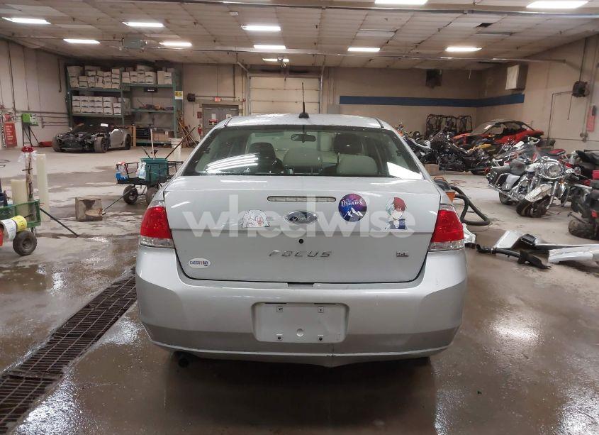 Photo 17 of 2009 Ford Focus SE (VIN 1FAHP35N89W246010)