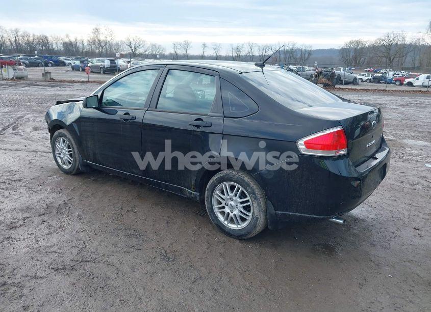 Photo 3 of 2009 Ford Focus SE (VIN 1FAHP35N89W257444)