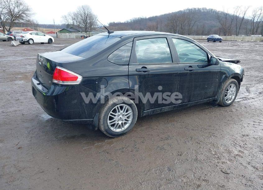 Photo 4 of 2009 Ford Focus SE (VIN 1FAHP35N89W257444)