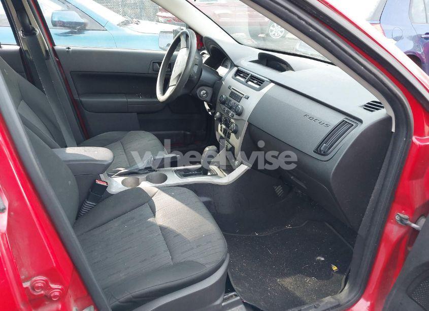 Photo 5 of 2008 Ford Focus SE/SES (VIN 1FAHP35N98W108989)