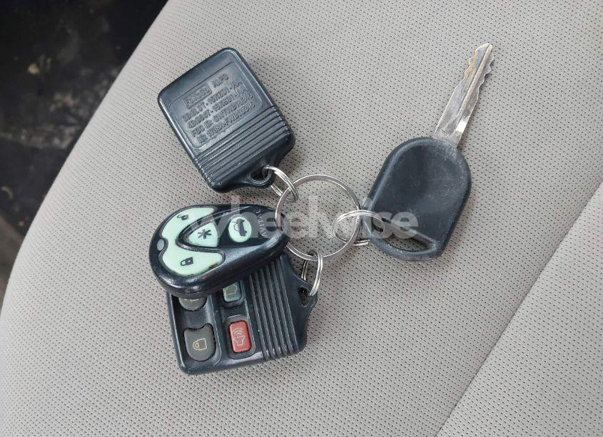 Photo 11 of 2008 Ford Focus SE/SES (VIN 1FAHP35N98W186110)