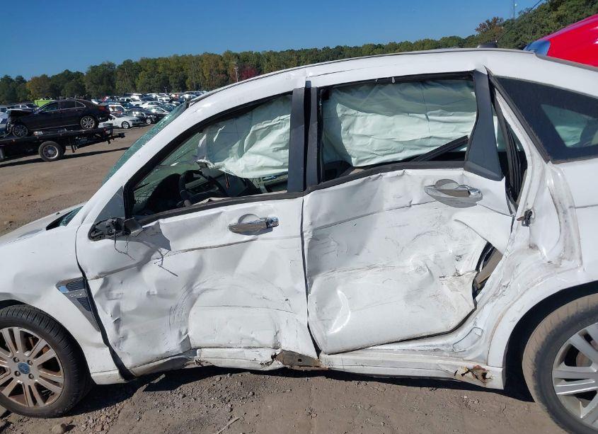 Photo 13 of 2008 Ford Focus SE/SES (VIN 1FAHP35N98W242479)