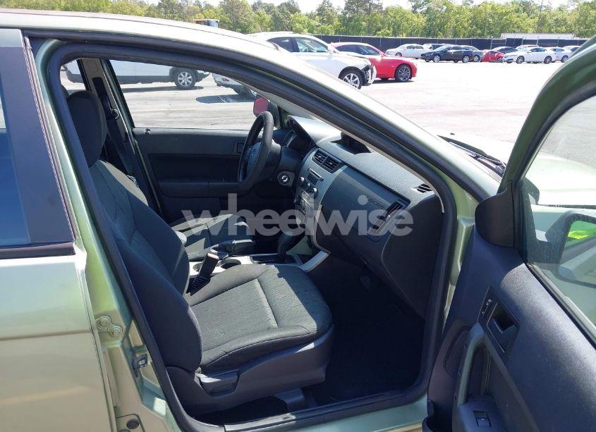 Photo 5 of 2008 Ford Focus SE/SES (VIN 1FAHP35N98W252459)