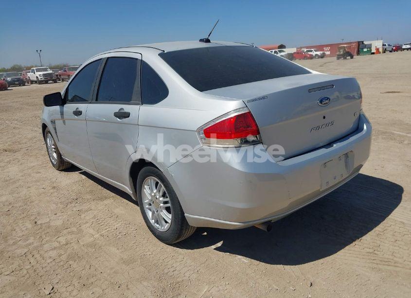 Photo 3 of 2008 Ford Focus SE/SES (VIN 1FAHP35N98W266720)