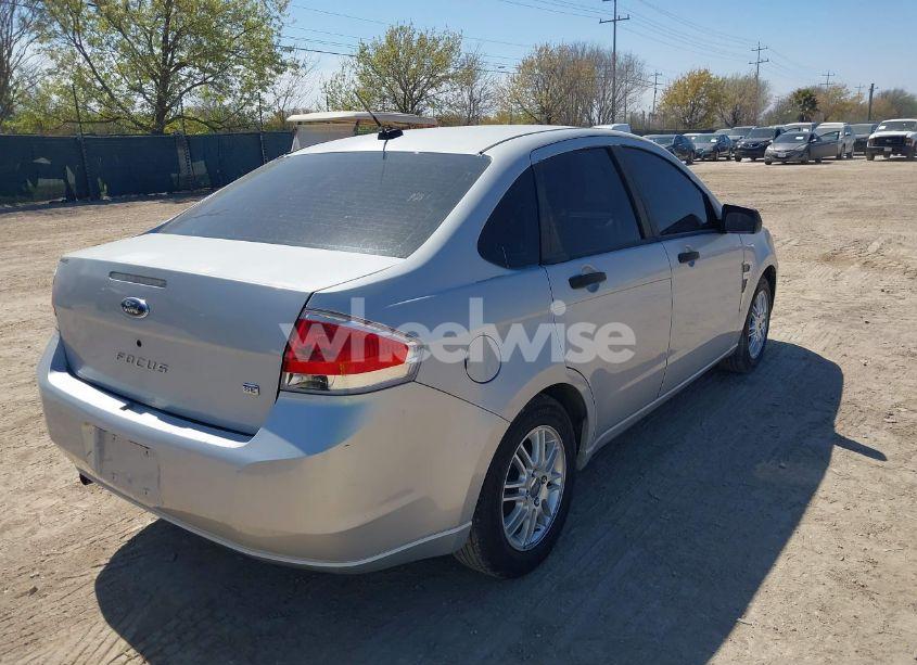 Photo 4 of 2008 Ford Focus SE/SES (VIN 1FAHP35N98W266720)