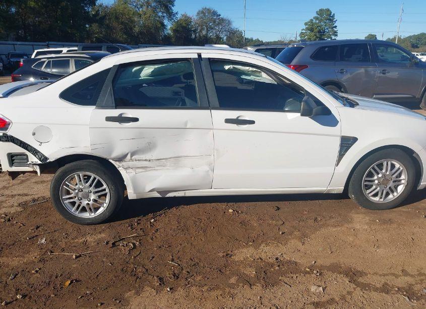 Photo 13 of 2008 Ford Focus SE/SES (VIN 1FAHP35N98W272386)