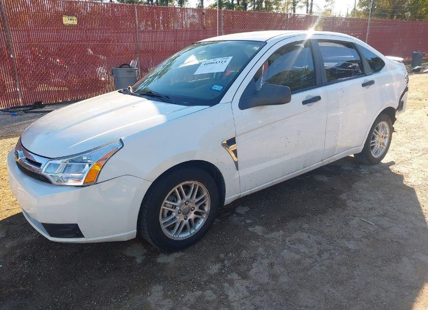 Photo 2 of 2008 Ford Focus SE/SES (VIN 1FAHP35N98W272386)