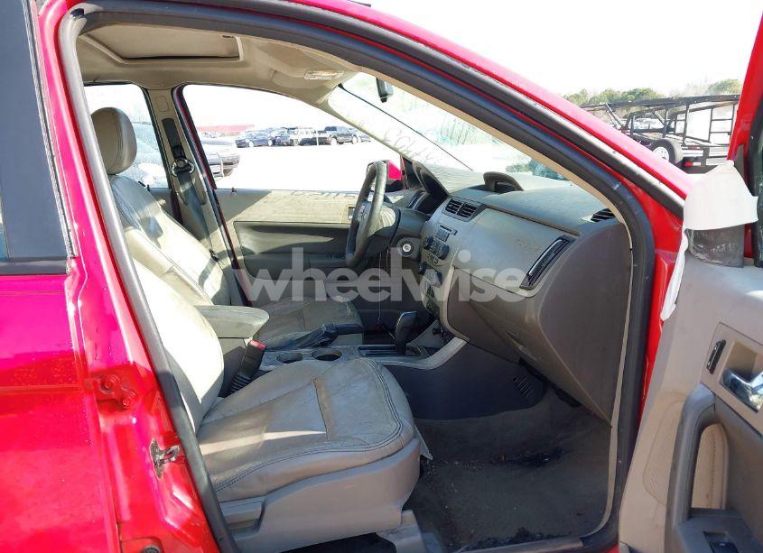 Photo 5 of 2008 Ford Focus SE/SES (VIN 1FAHP35N98W278530)