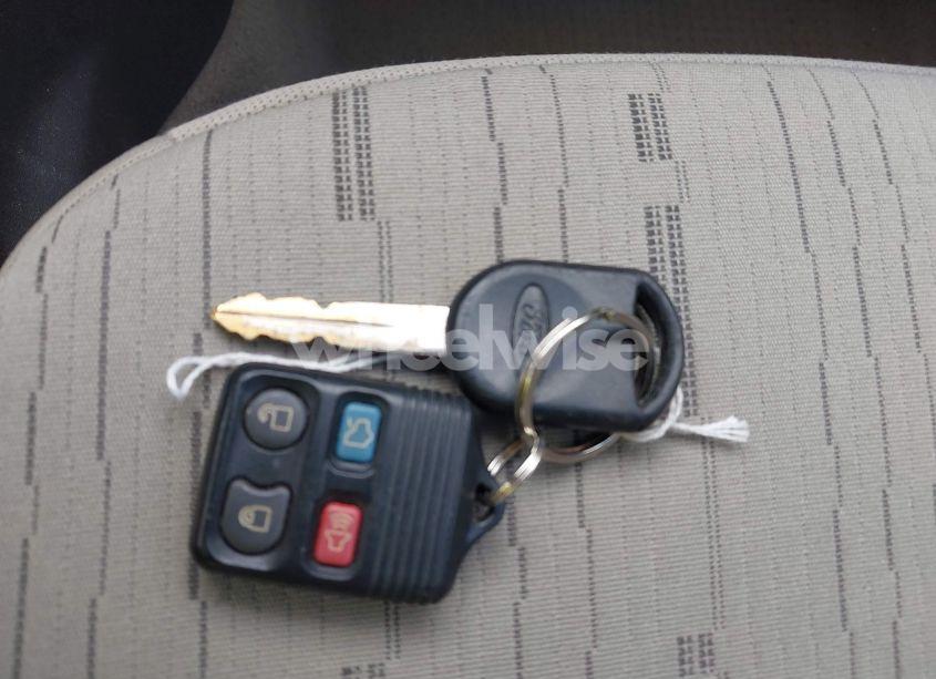 Photo 11 of 2008 Ford Focus SE/SES (VIN 1FAHP35N98W280147)