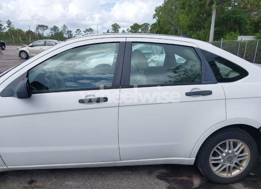 Photo 14 of 2008 Ford Focus SE/SES (VIN 1FAHP35N98W280147)