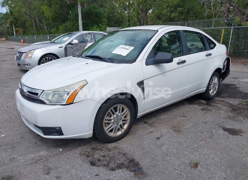 Photo 2 of 2008 Ford Focus SE/SES (VIN 1FAHP35N98W280147)