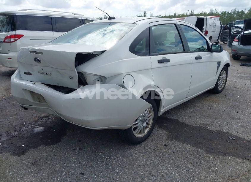 Photo 4 of 2008 Ford Focus SE/SES (VIN 1FAHP35N98W280147)