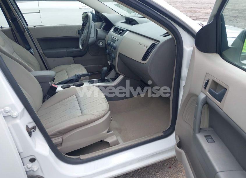 Photo 5 of 2008 Ford Focus SE/SES (VIN 1FAHP35N98W280147)