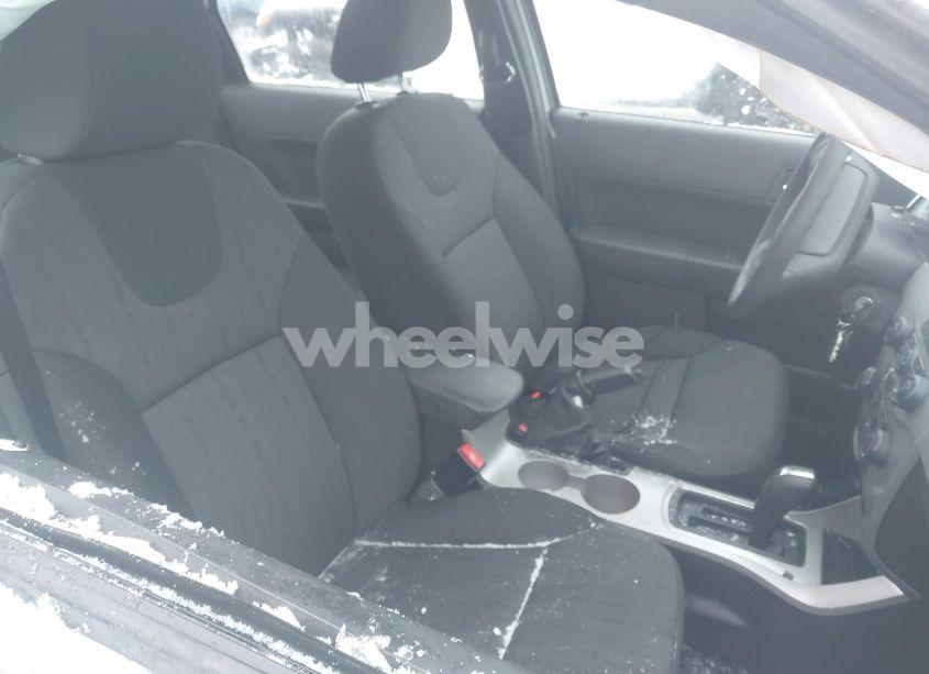 Photo 5 of 2008 Ford Focus SE/SES (VIN 1FAHP35N98W282884)