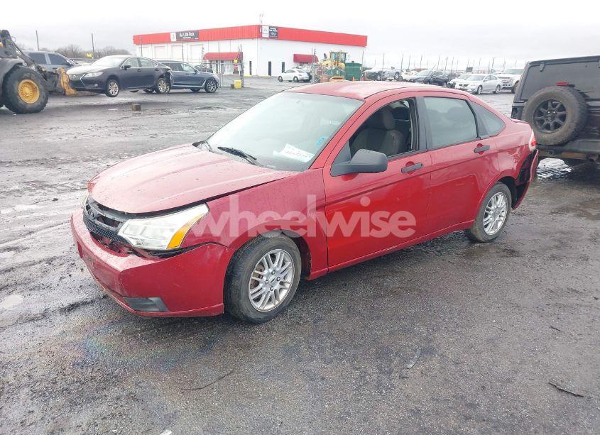 Photo 2 of 2009 Ford Focus SE (VIN 1FAHP35N99W103034)