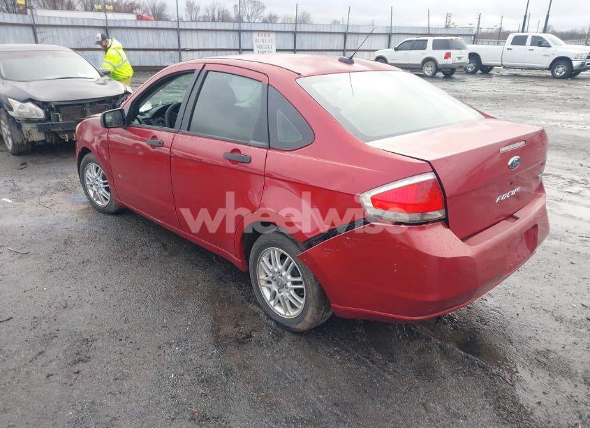 Photo 3 of 2009 Ford Focus SE (VIN 1FAHP35N99W103034)