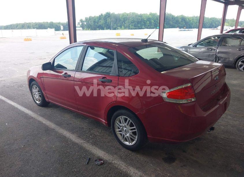Photo 3 of 2009 Ford Focus SE (VIN 1FAHP35N99W115782)