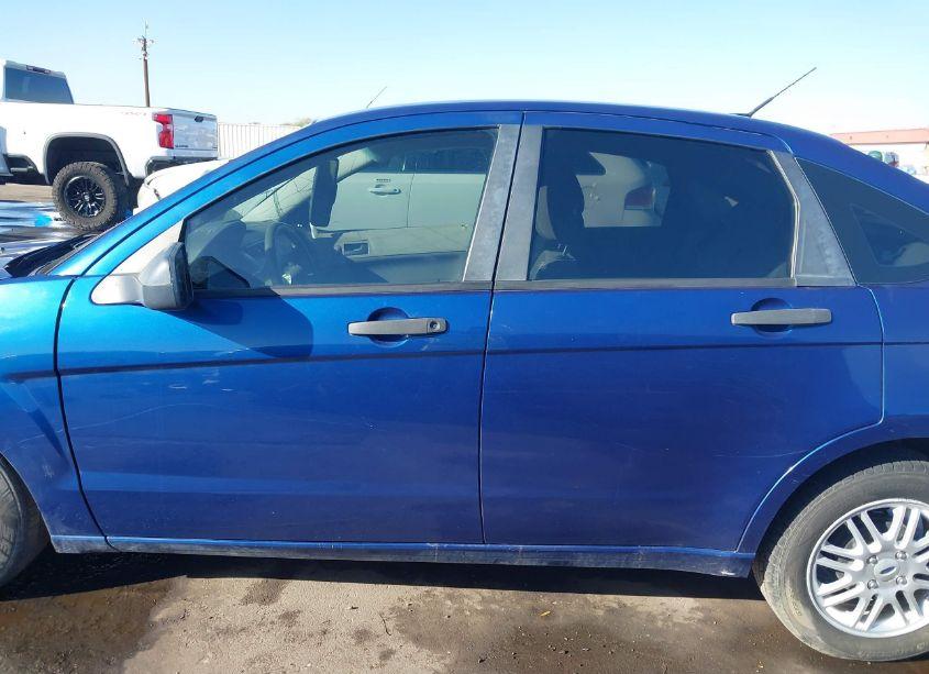 Photo 14 of 2009 Ford Focus SE (VIN 1FAHP35N99W124093)
