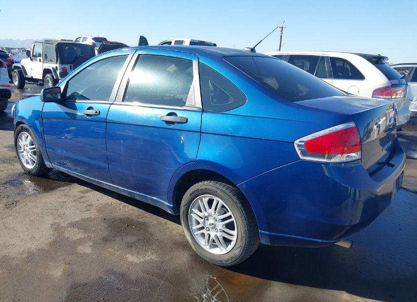Photo 3 of 2009 Ford Focus SE (VIN 1FAHP35N99W124093)