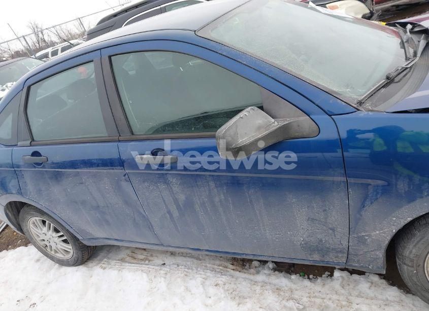 Photo 14 of 2009 Ford Focus SE (VIN 1FAHP35N99W164626)