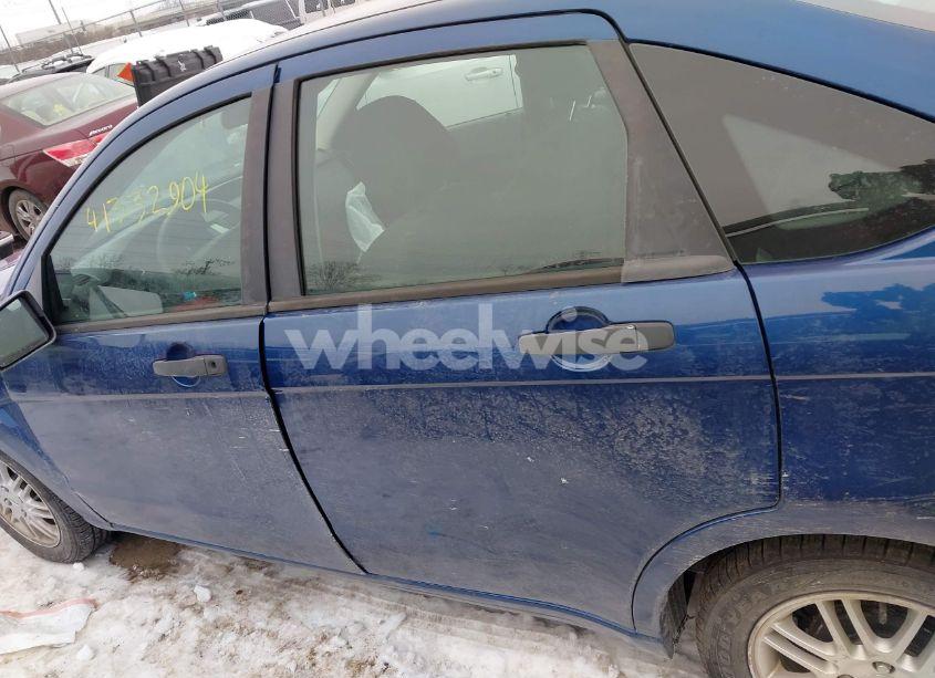 Photo 15 of 2009 Ford Focus SE (VIN 1FAHP35N99W164626)