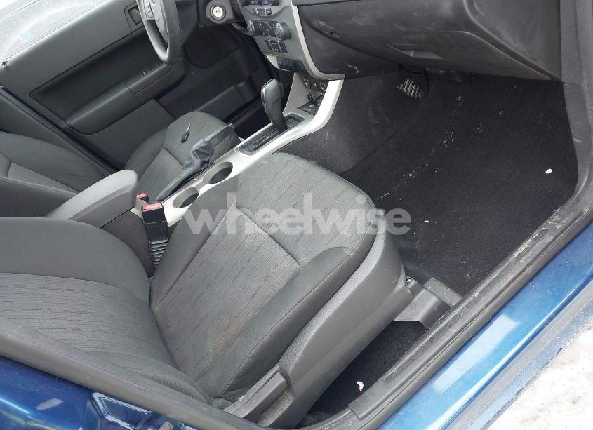 Photo 5 of 2009 Ford Focus SE (VIN 1FAHP35N99W164626)