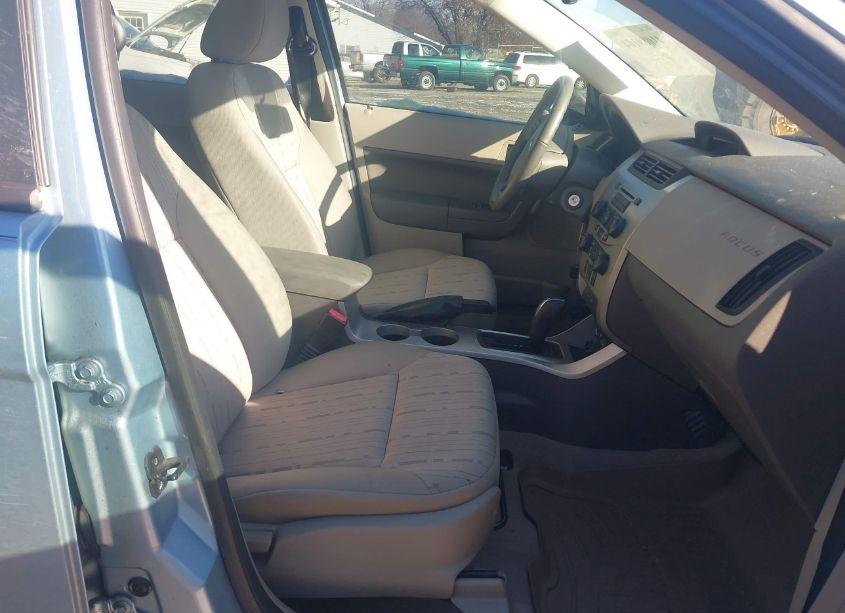 Photo 5 of 2009 Ford Focus SE (VIN 1FAHP35N99W190398)